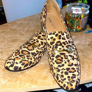 Beautiful Leopard Print Loafers